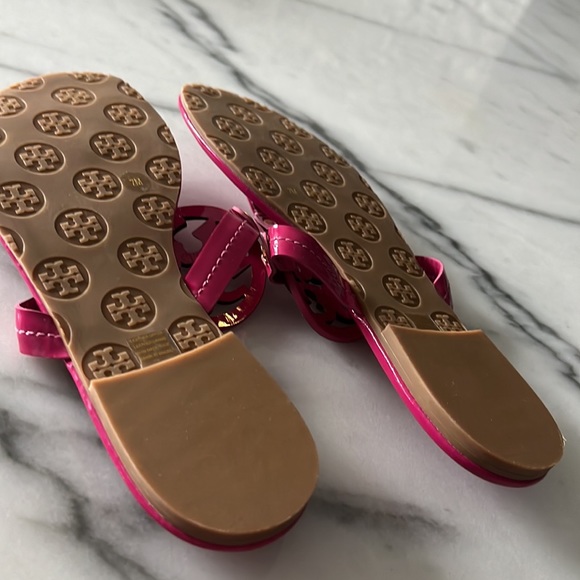 Tory Burch brand new. slides fusia beautiful color - Picture 2 of 5